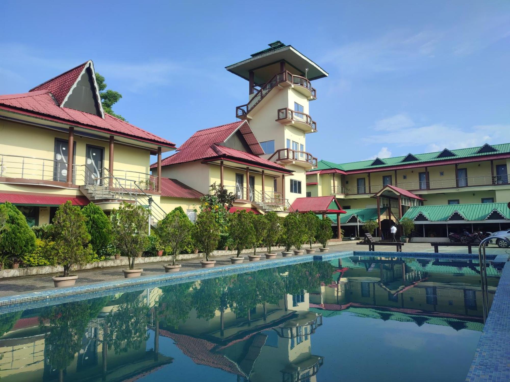 Maa Greenary View - A Holiday Resort Alipur Duar Buitenkant foto