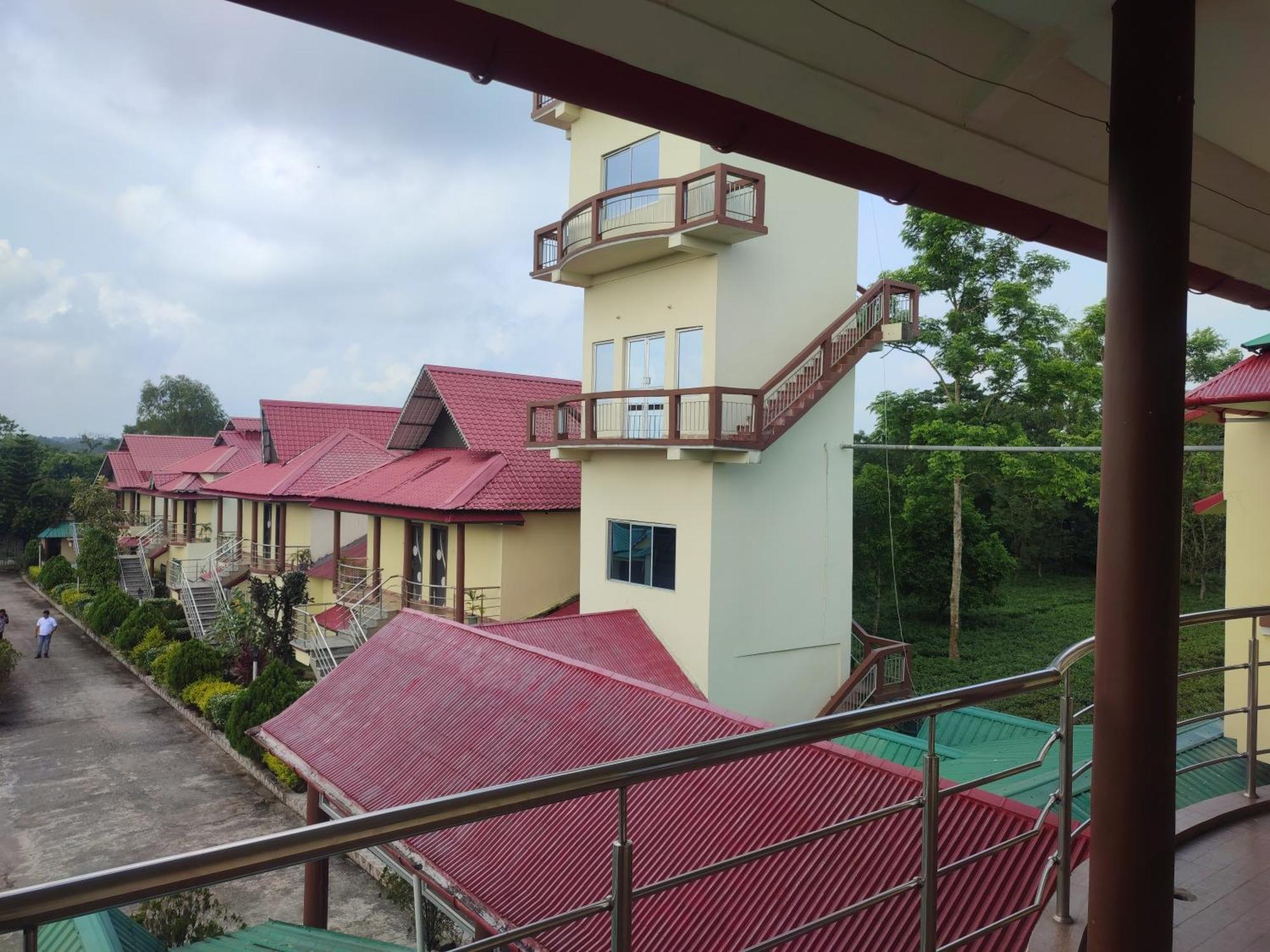 Maa Greenary View - A Holiday Resort Alipur Duar Buitenkant foto