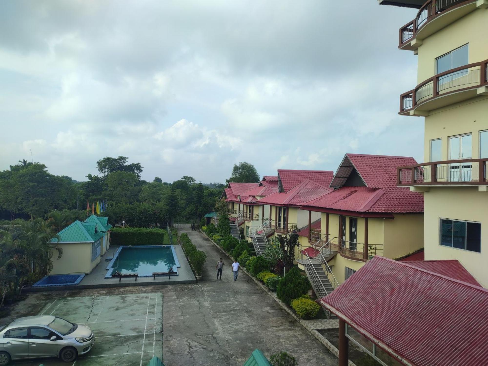Maa Greenary View - A Holiday Resort Alipur Duar Buitenkant foto