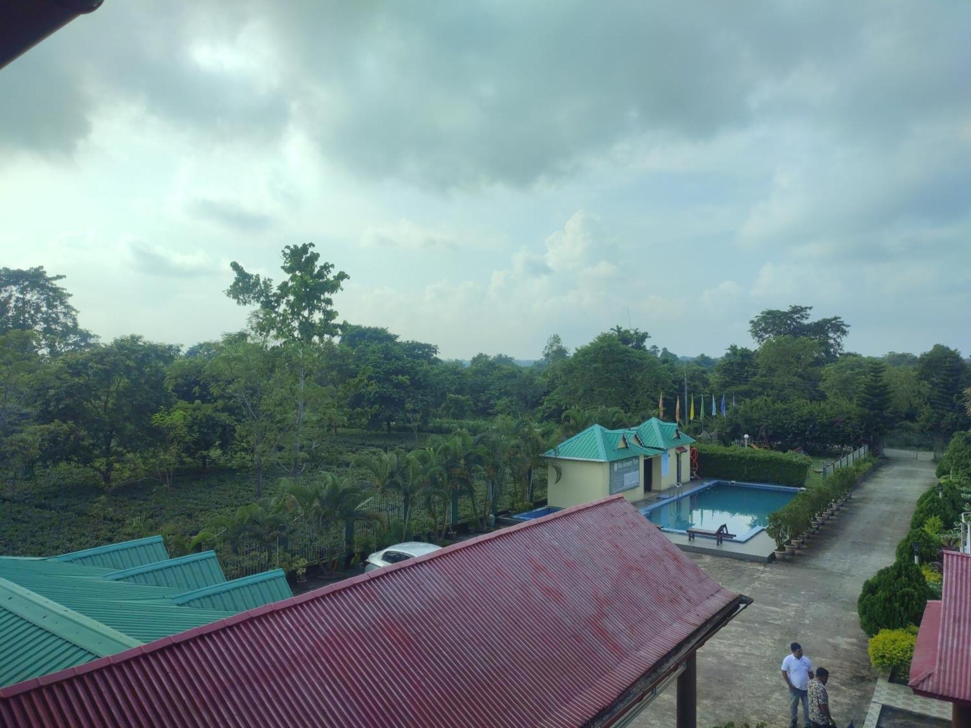Maa Greenary View - A Holiday Resort Alipur Duar Buitenkant foto