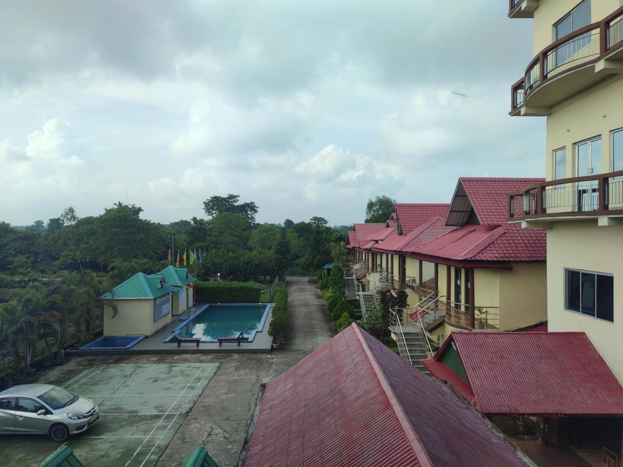 Maa Greenary View - A Holiday Resort Alipur Duar Buitenkant foto