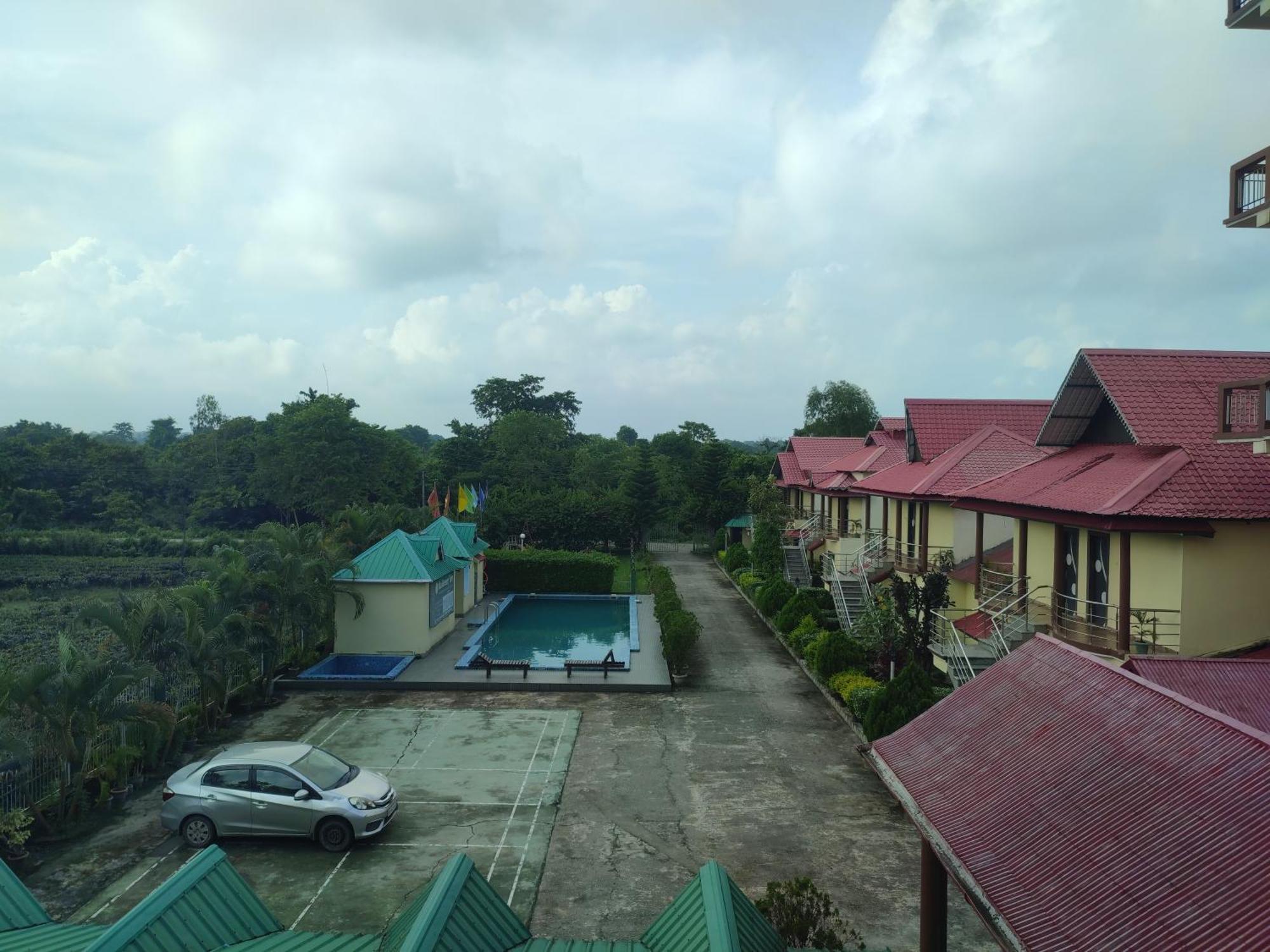 Maa Greenary View - A Holiday Resort Alipur Duar Buitenkant foto