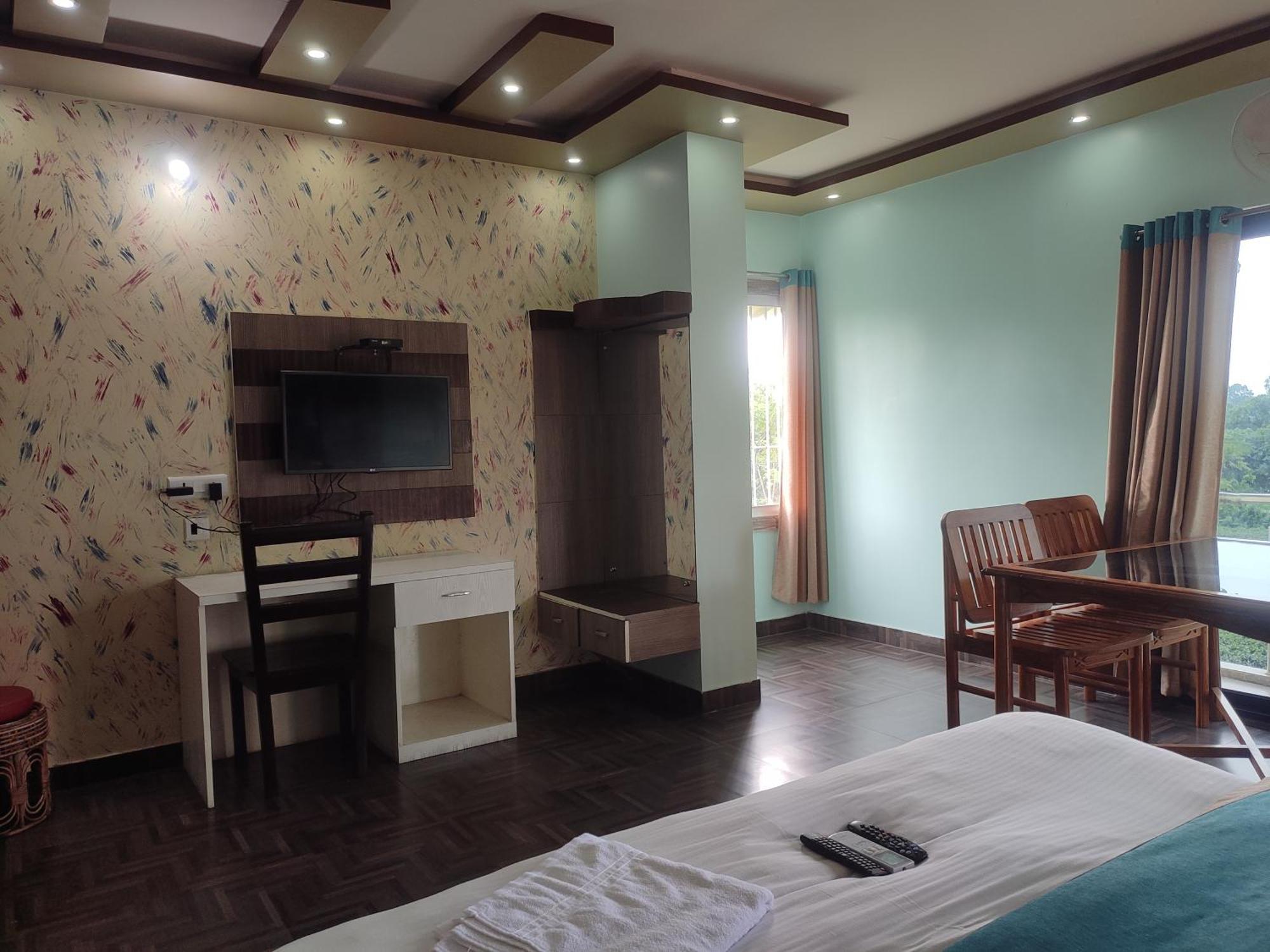 Maa Greenary View - A Holiday Resort Alipur Duar Buitenkant foto