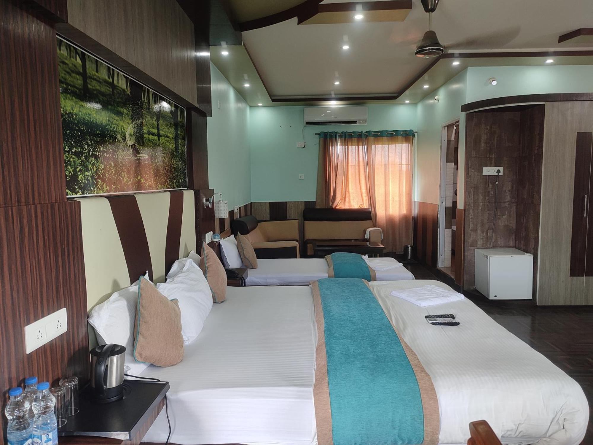 Maa Greenary View - A Holiday Resort Alipur Duar Buitenkant foto