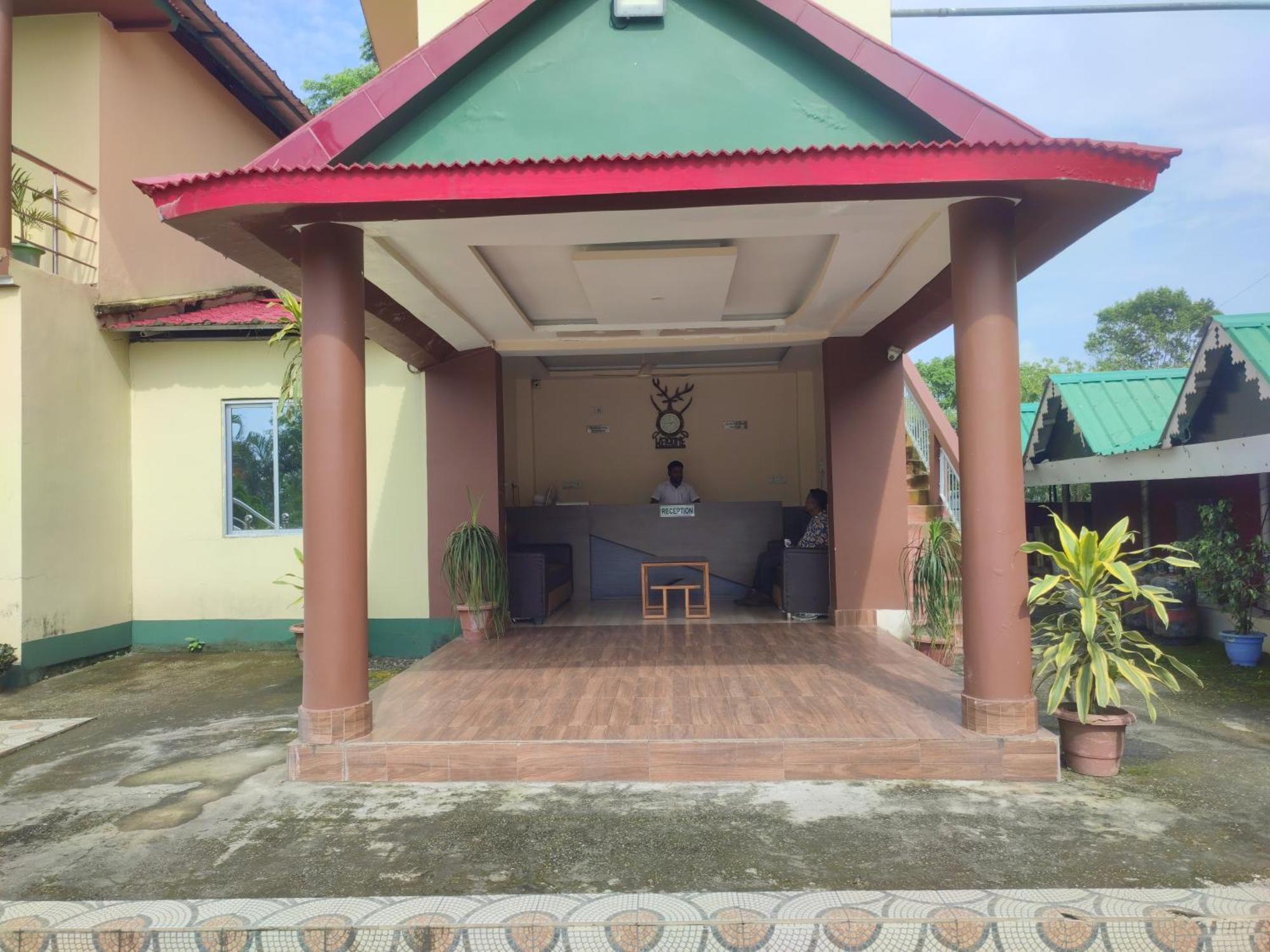 Maa Greenary View - A Holiday Resort Alipur Duar Buitenkant foto