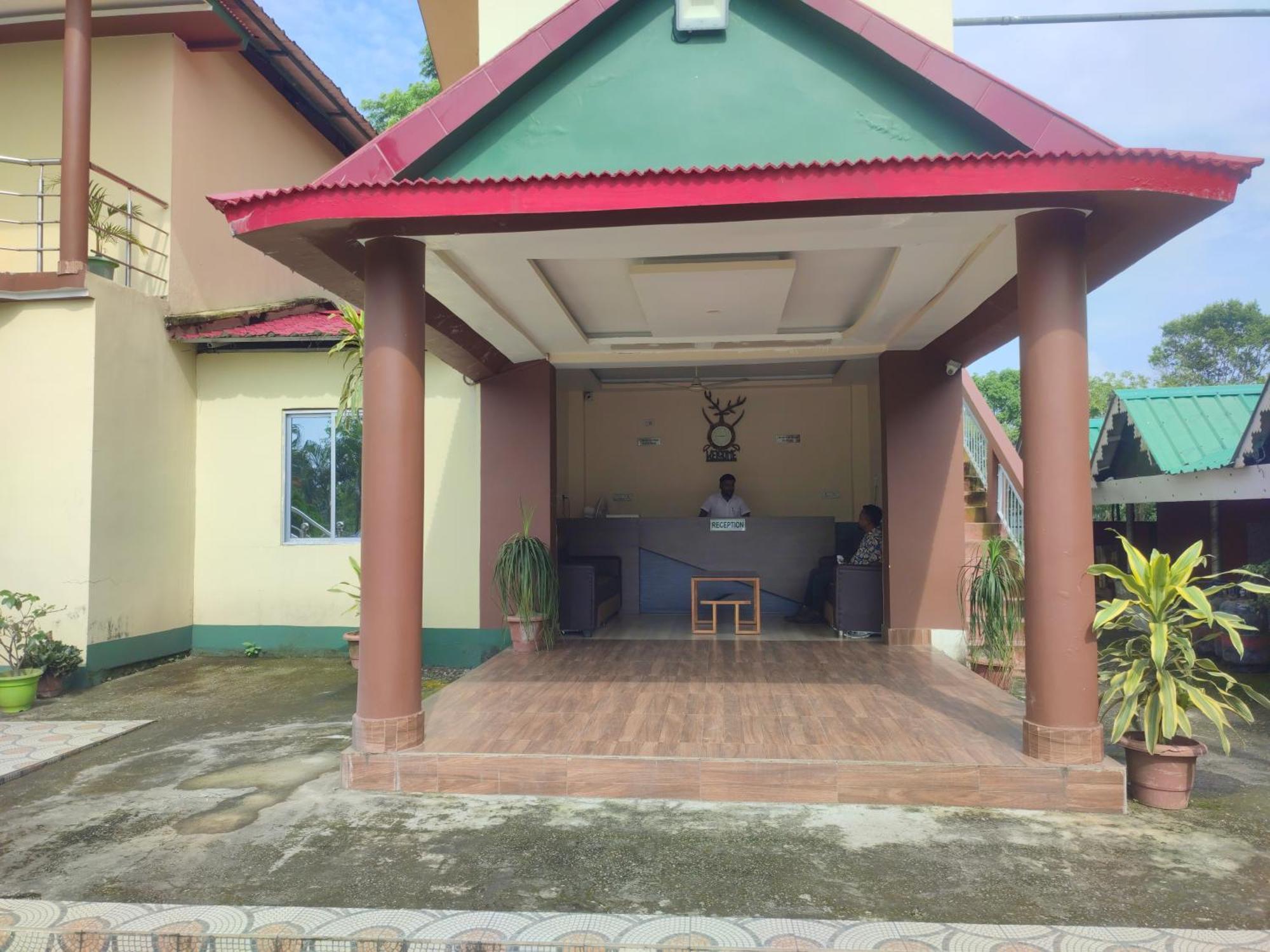 Maa Greenary View - A Holiday Resort Alipur Duar Buitenkant foto