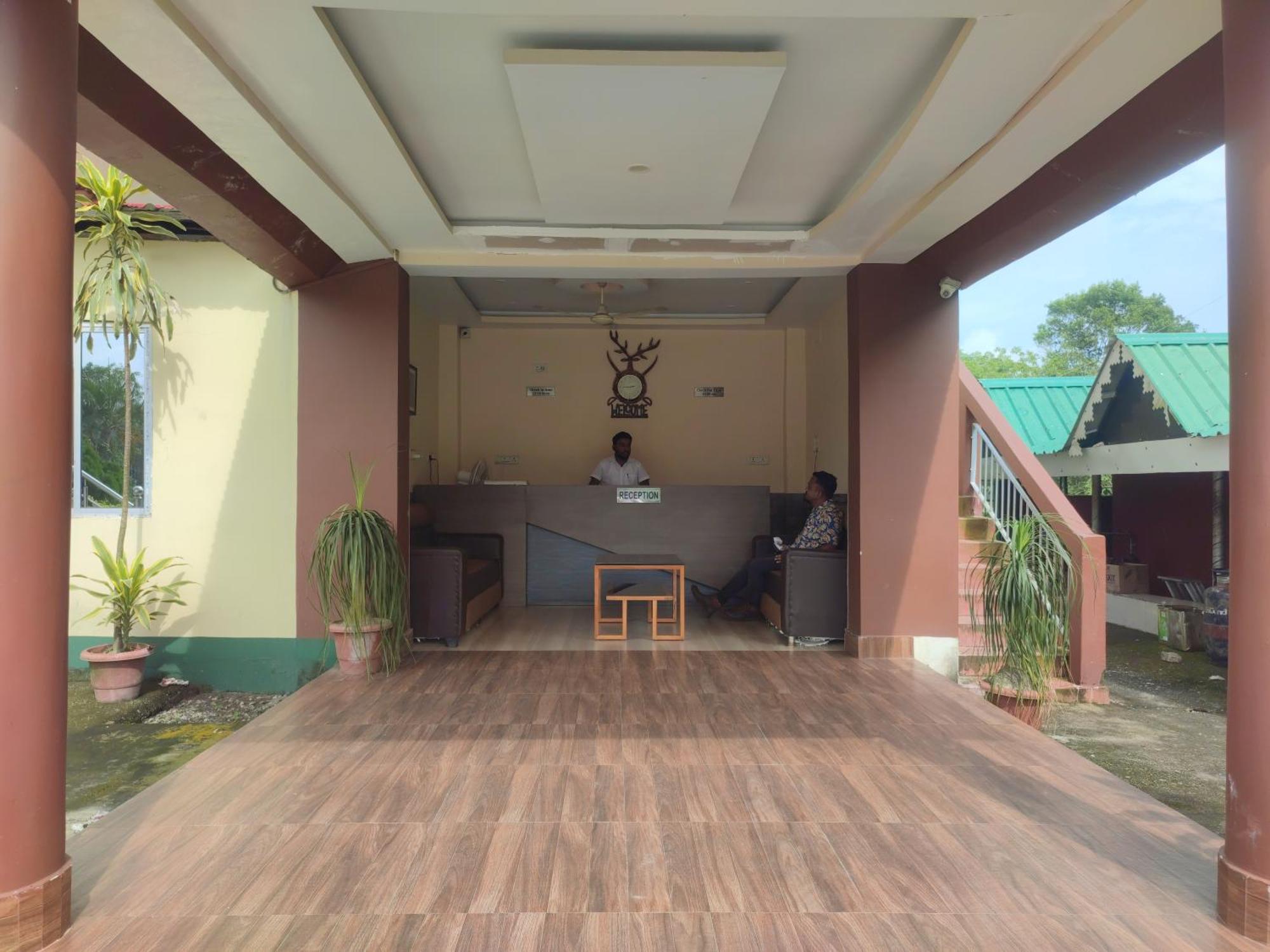 Maa Greenary View - A Holiday Resort Alipur Duar Buitenkant foto